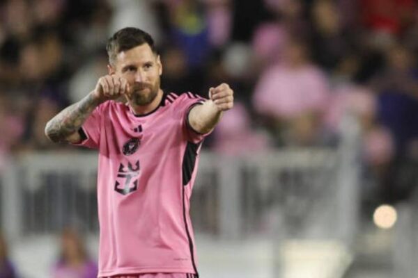 Asistlere doymuyor… Lionel Messi’den t...