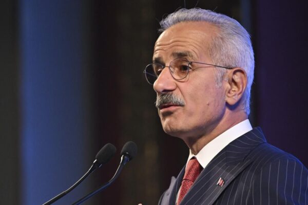 Bakan Uraloğlu: Ülkemizin dört bir yanını yüksek s...