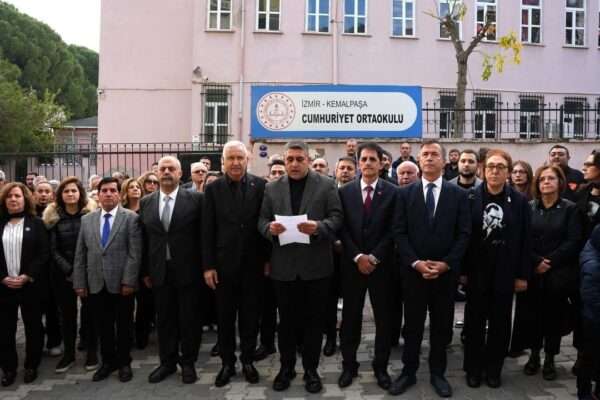 CHP İzmir’den 30 ilçede anma töreni! CHP İzmir’den 30 ilçede anma töreni!