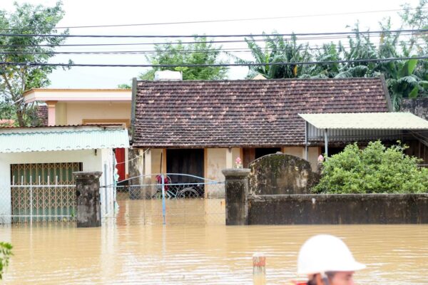 Kalmaegi Tayfunu, Vietnam’ı vurdu: 5 ölü