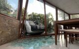 Otomobil, park halindeki 2 araç ile yayalara çarpt...