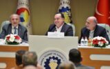 Başkan Dutlulu, Ticaret Odası’nda iş insanları ile...