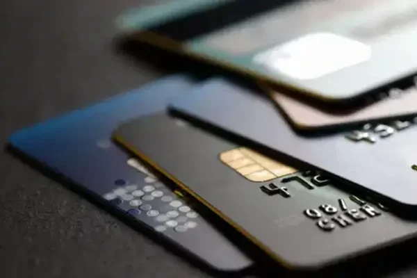 Uzmanlardan kredi kartı kullanıcılarına uyarı: Bor... Uzmanlardan kredi kartı kullanıcılarına uyarı: Bor...