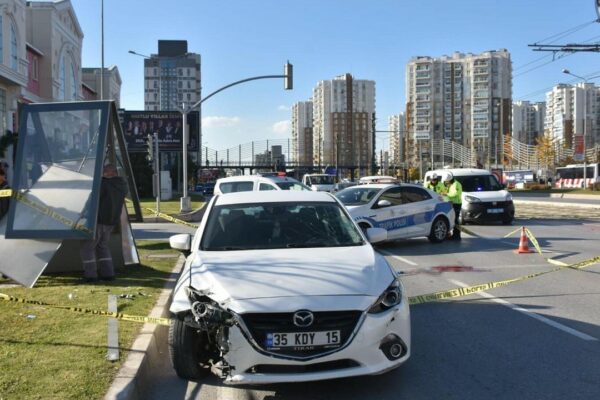 Yaşlı kadın kaza kurbanı! Yaşlı kadın kaza kurbanı!