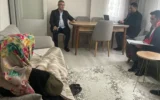 Hakim geldi, mahkeme evin salonuna taşındı