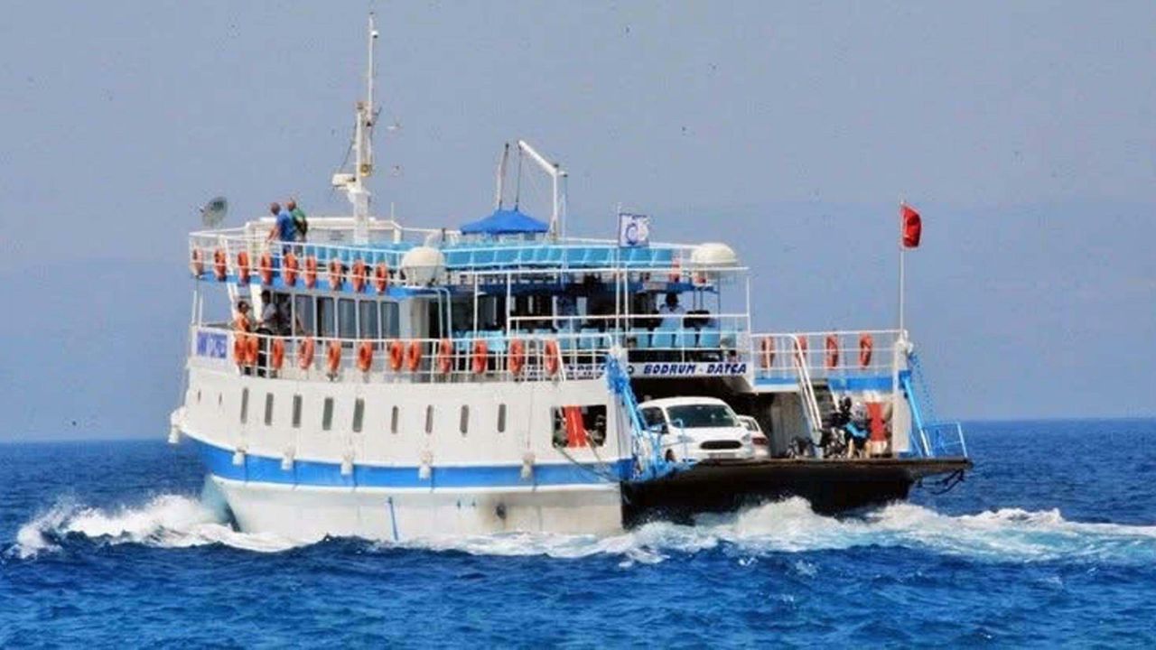Bodrum’da feribot seferlerine fırtına engeli