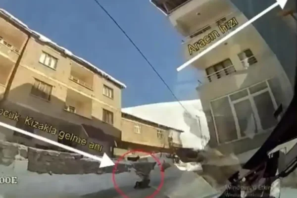 11 yaşındaki Lezgin’in feci sonu: Kızakla ka... 11 yaşındaki Lezgin’in feci sonu: Kızakla ka...