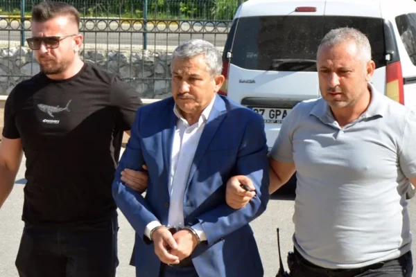 Eski meclis üyesini öldüren eski başkan yardımcısı...