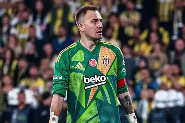 Resmi açıklama geldi: Beşiktaş, Mert Günok ile yol... Resmi açıklama geldi: Beşiktaş, Mert Günok ile yol...
