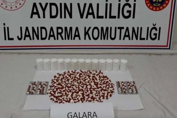 Aydın’da zehir otomobiline operasyon: 17 yaş... Aydın’da zehir otomobiline operasyon: 17 yaş...