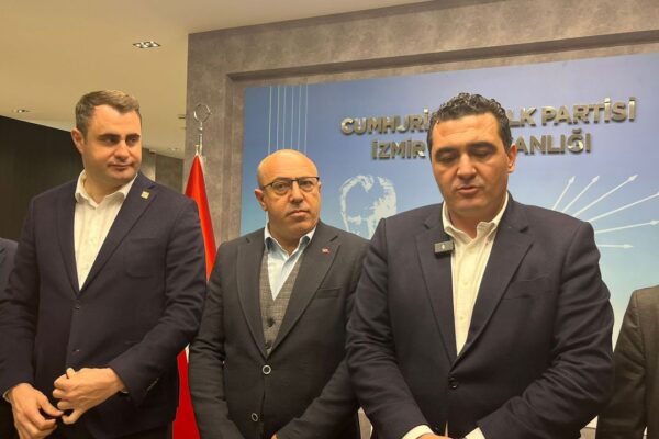 CHP-TÜRK-İŞ masaya oturdu… Fazla mesai krizi... CHP-TÜRK-İŞ masaya oturdu… Fazla mesai krizi...