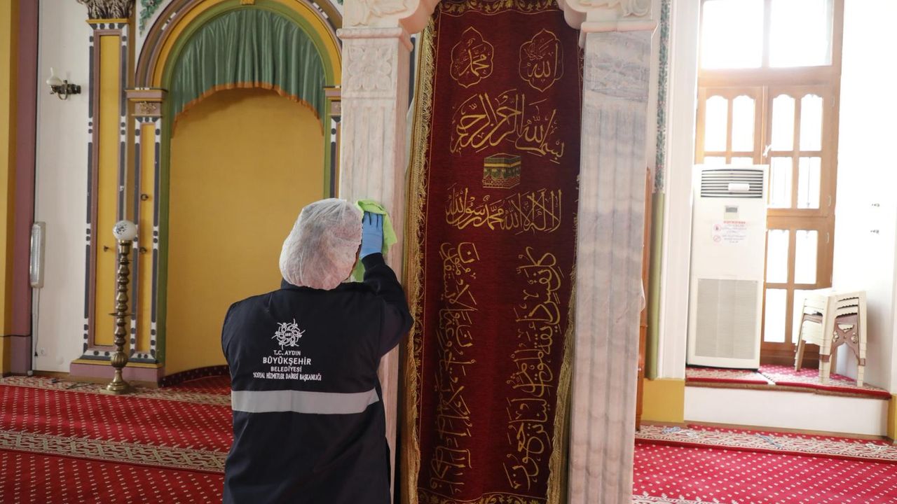 Aydın’da Ramazan Ayı öncesinde camilerde yoğun temizlik