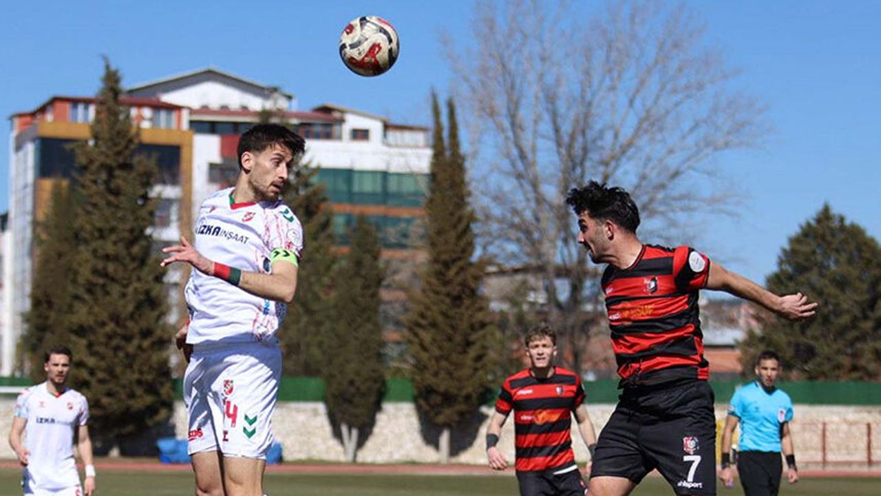 Kaf-Kaf deplasmanda galip