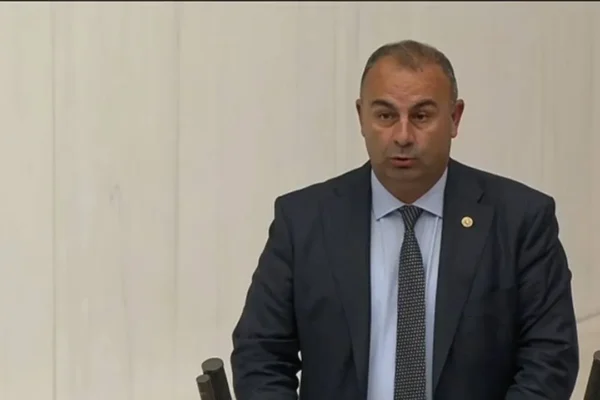 CHP’li Arslan’dan toplantıya katılmayan başk...