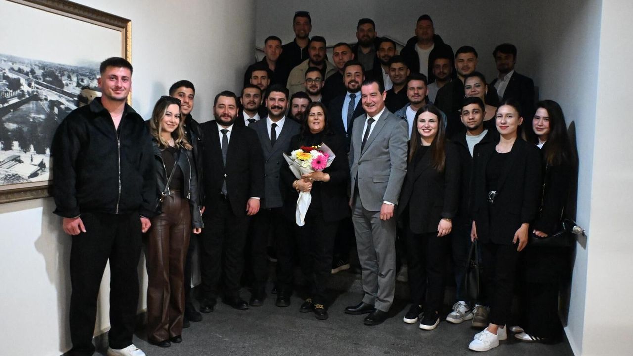 Başkan Çerçioğlu’na AK Parti Gençlik Kolları’ndan ziyaret