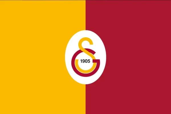 Galatasaray’dan Fenerbahçe’ye flaş yan... Galatasaray’dan Fenerbahçe’ye flaş yan...