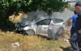 İzmir’de feci kaza: Son sürat ağaca çarptı!