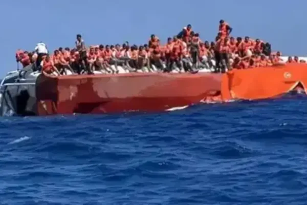 Yolcu gemisi faciası: Hayatını kaybedenlerin kimli...