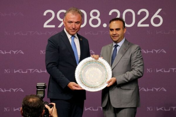 Bakan Kacır, 30 Ağustos Seramik Fabrikası Açılış T...