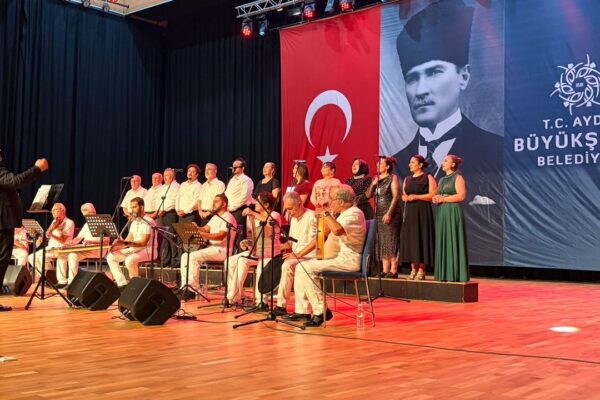 Didim’de Türk Sanat Müziği rüzgarı: ‘Şarkılar Geçi...