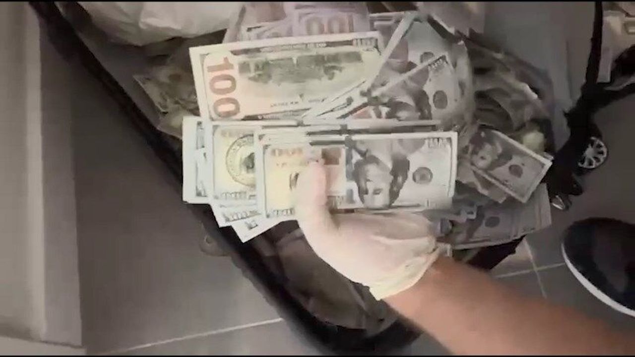 Sahte para operasyonu: 2 milyon 890 bin sahte dolar ele geçirildi